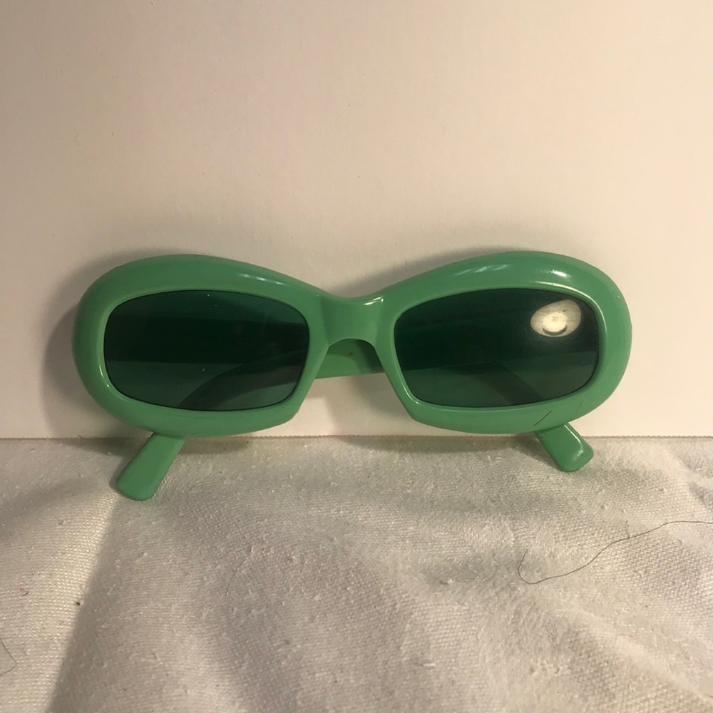 VINTAGE ITALIAN SUNGLASSES, MINT GREEN PLASTIC - Picture 2 of 4